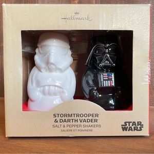 Hallmark Star Wars salt and pepper shakers🎄🎁